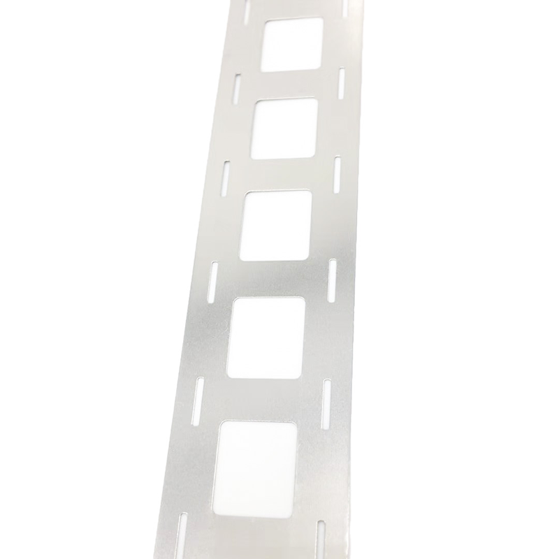 2P Lithium Nickel Strip Stainless Steel 18650 Battery Accessory With Nickel Plated Spot Welding Connection